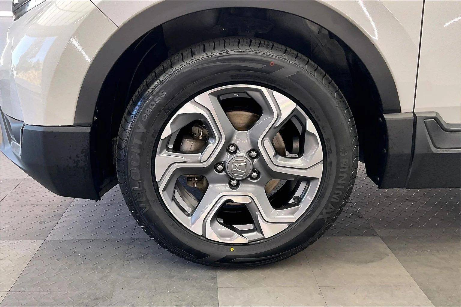 Used 2019 Platinum White Pearl Honda EX image 8
