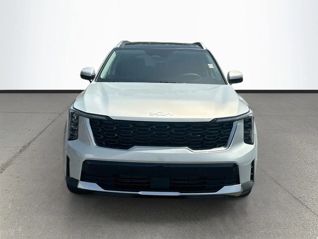 New 2026 Ivory Silver Kia S image 2