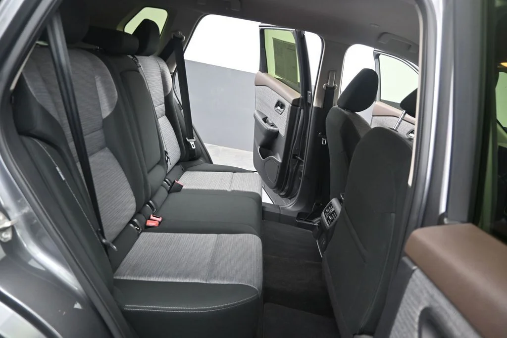 Used 2023 Gray Nissan SV image 23