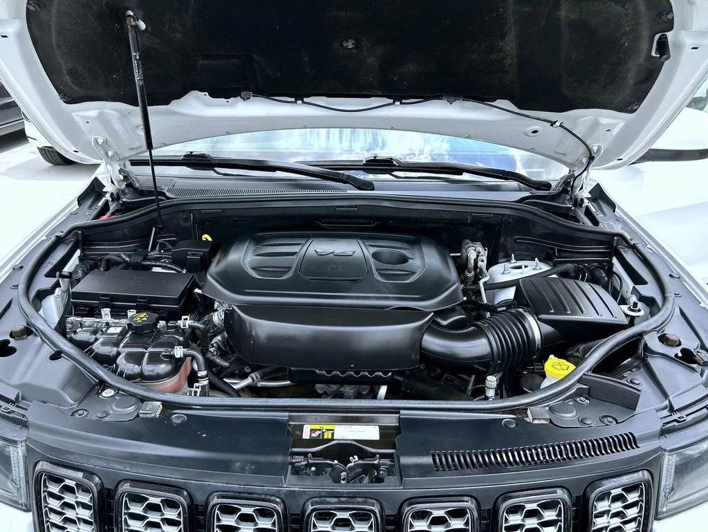 2019 Jeep Grand Cherokee Altitude - Photo 25