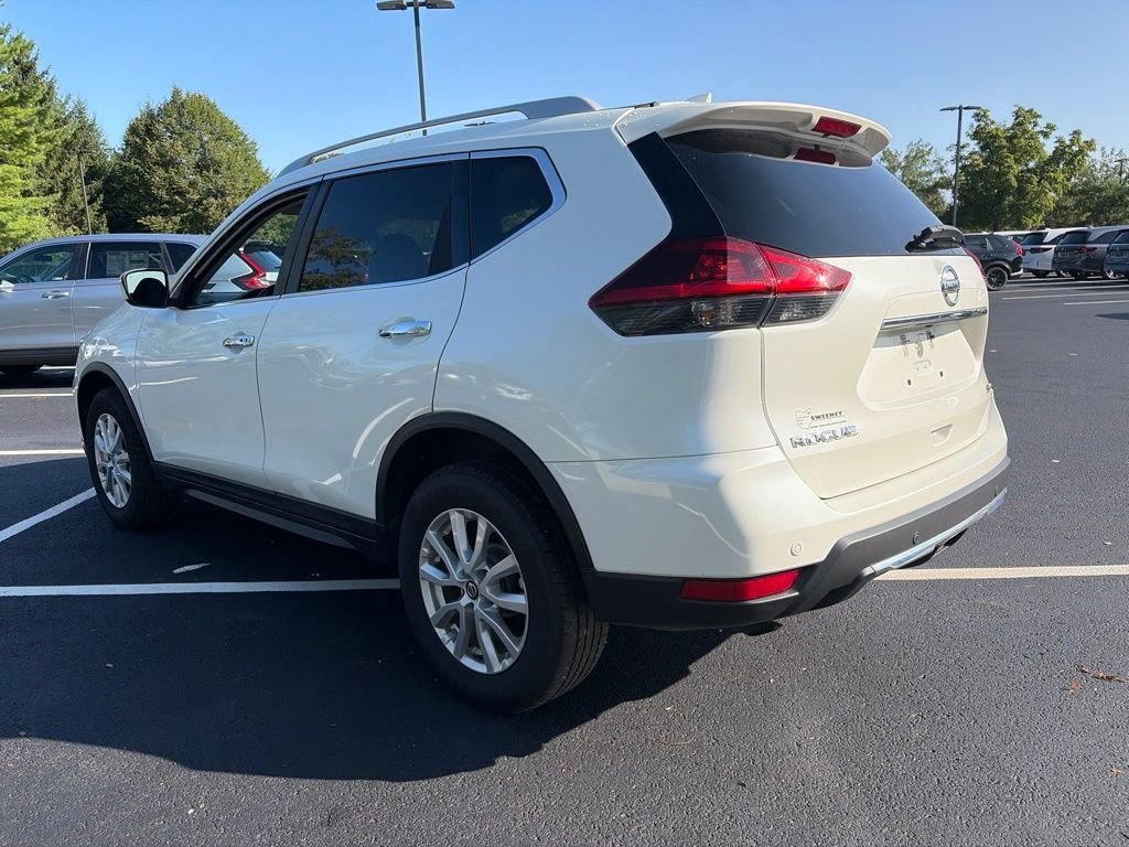 Used 2019 Pearl White Nissan SV image 9