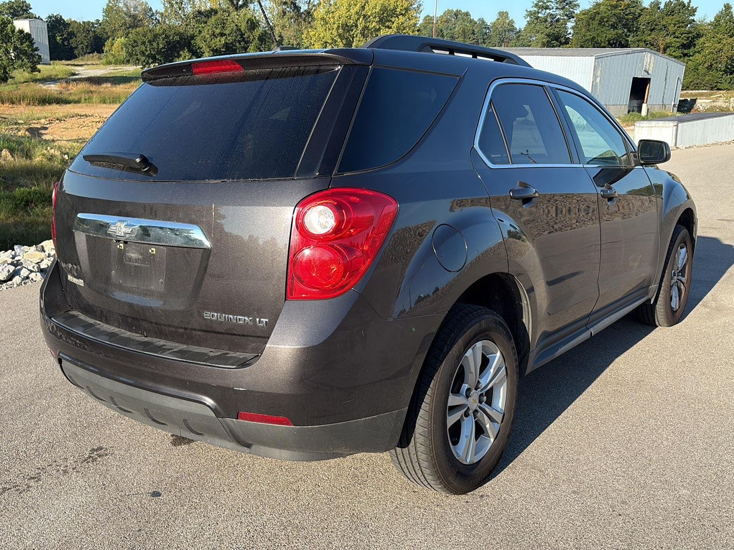 Used 2015  Chevrolet LT image 3
