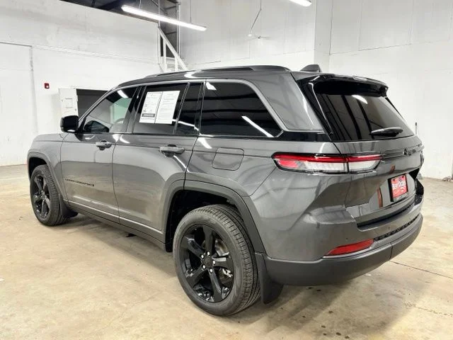 Used 2026 Gray Jeep Limited image 5