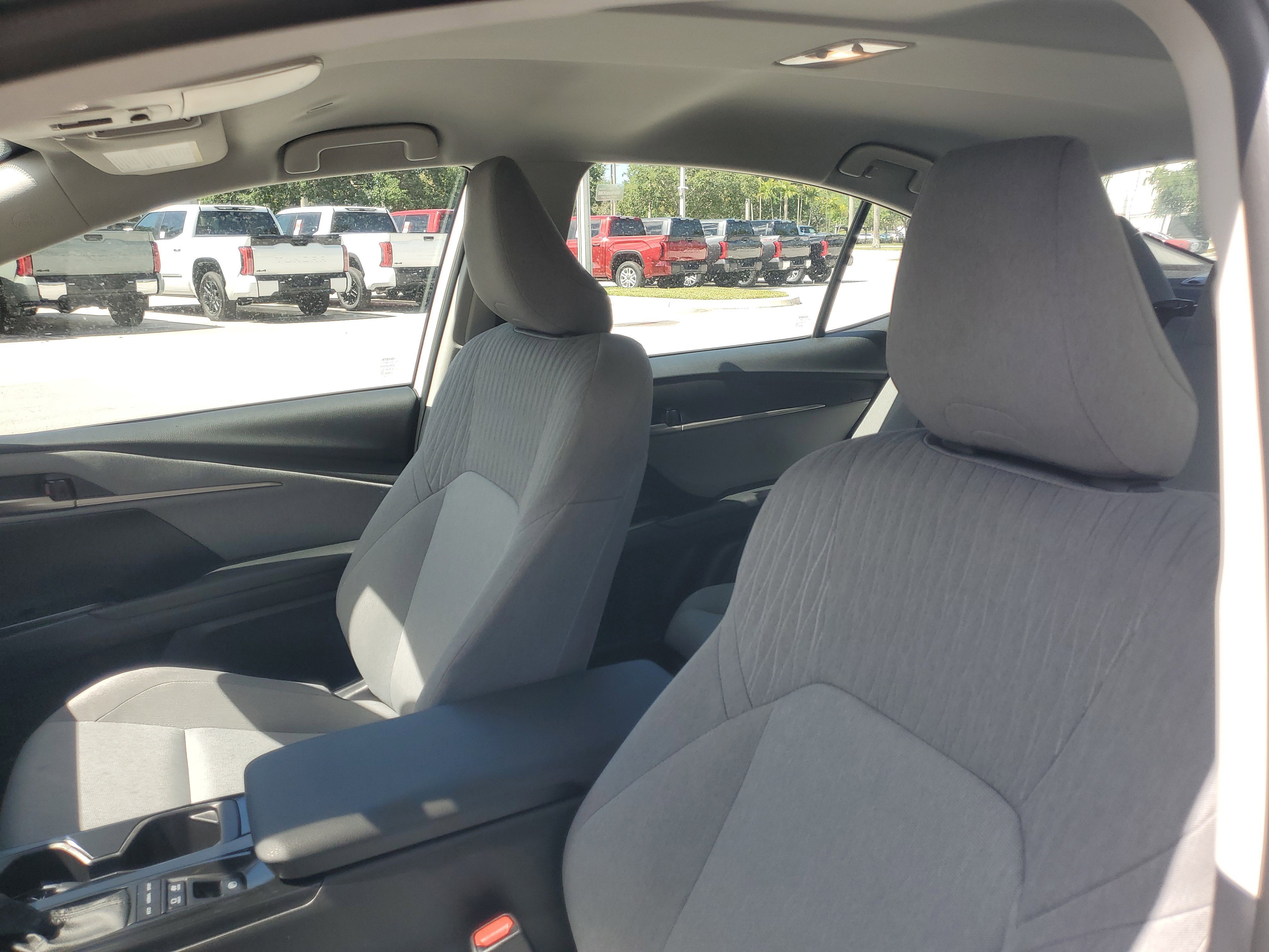 Used 2025 Ice Toyota LE image 17