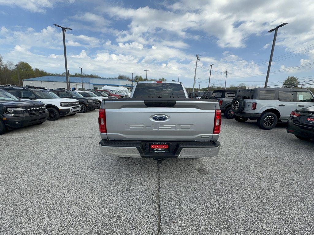 Certified Used 2022 Iconic Silver Ford XLT image 5