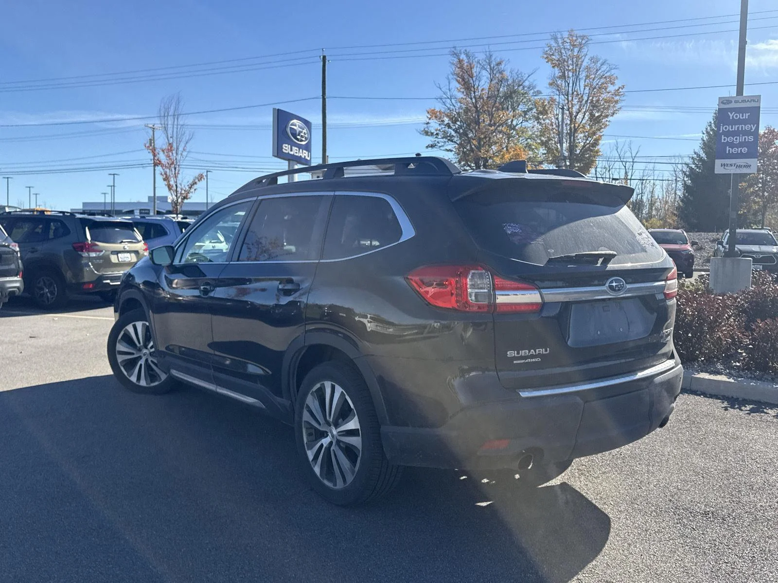 Used 2021 Crystal Black Silica Subaru Limited image 7