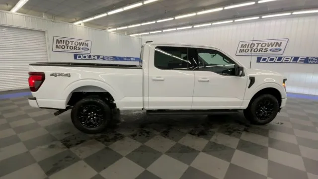 New 2026 Oxford White Ford XLT image 9