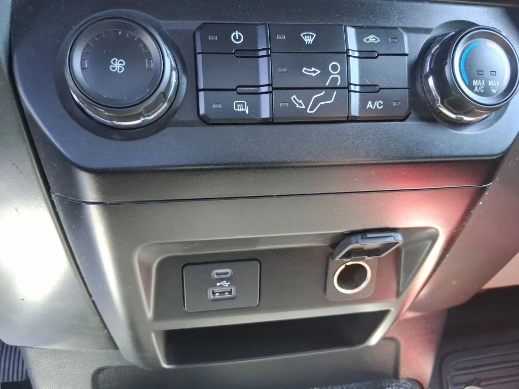 Used 2021 Black Ford XLT image 14