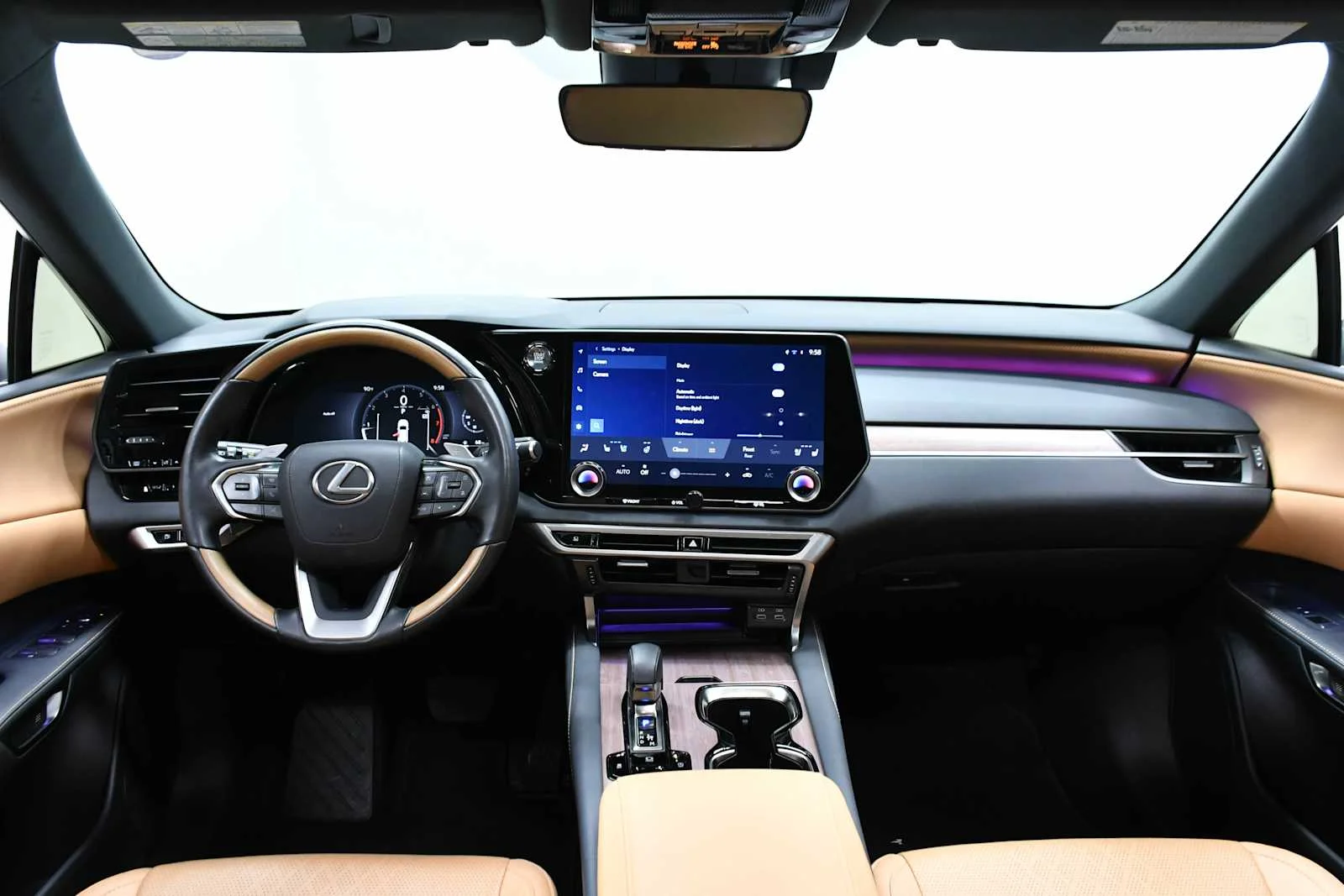 Used 2025 Eminent White Pearl Lexus Premium Plus image 18