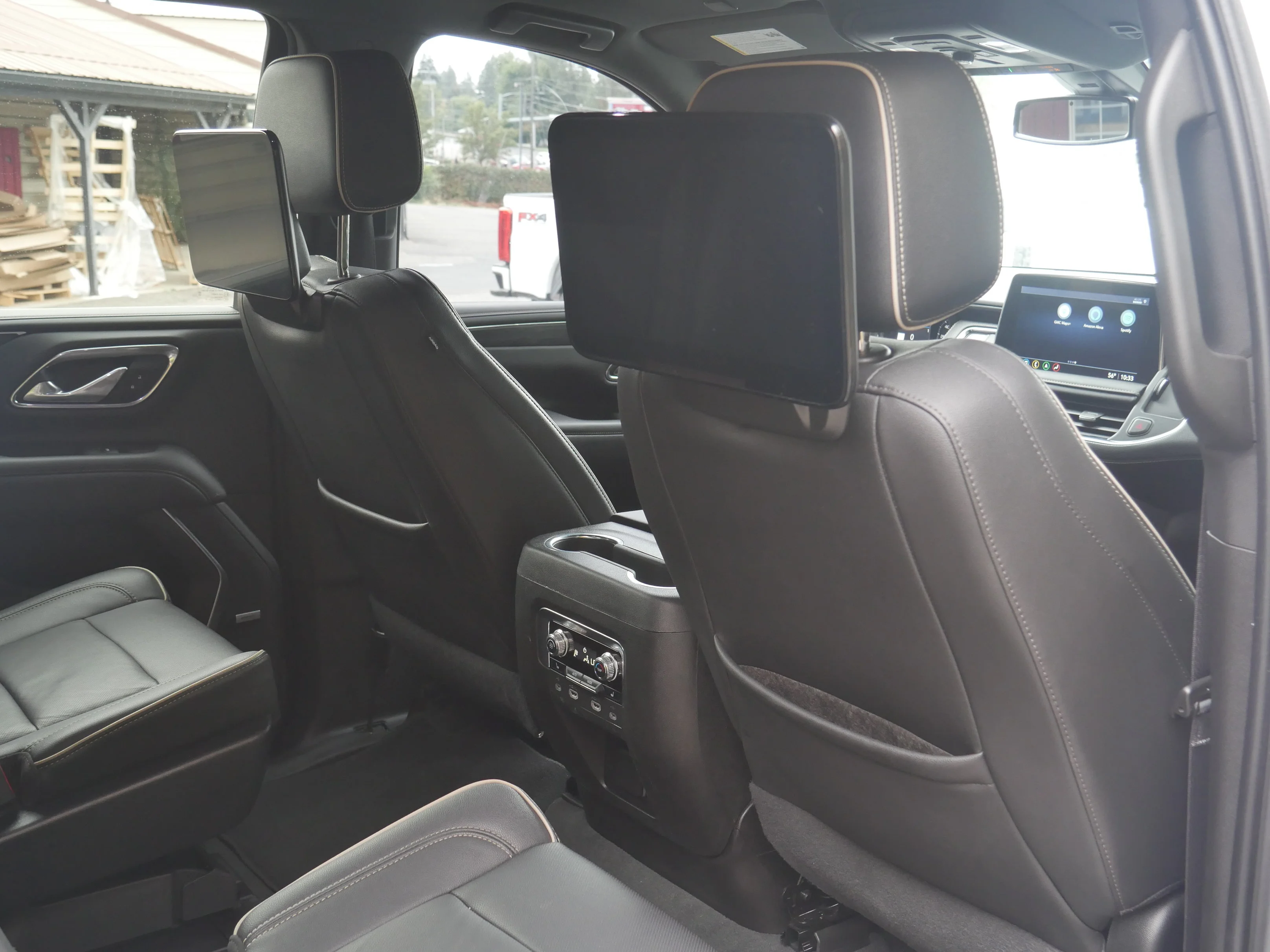 Used 2021 White Frost Tricoat GMC SLT image 33