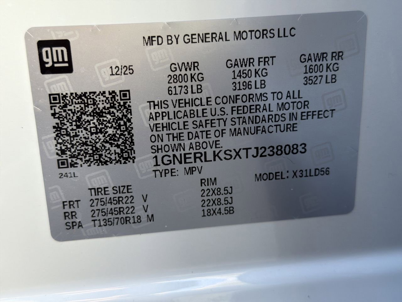 Used 2026 Polar White Tricoat Chevrolet RS image 29