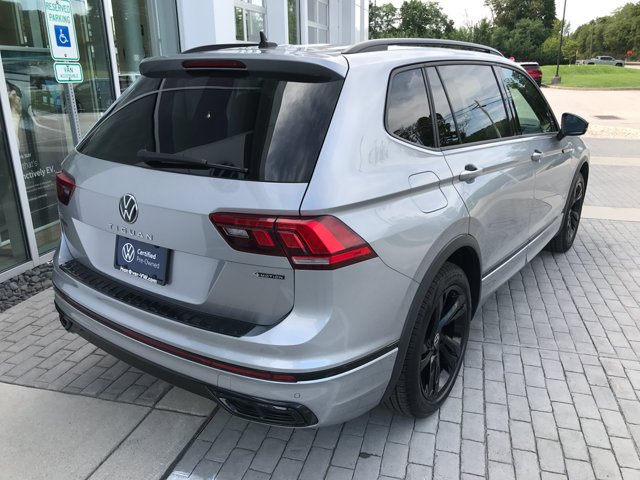 Certified Used 2023 Pyrite Silver Metallic Volkswagen SE R-Line Black image 8