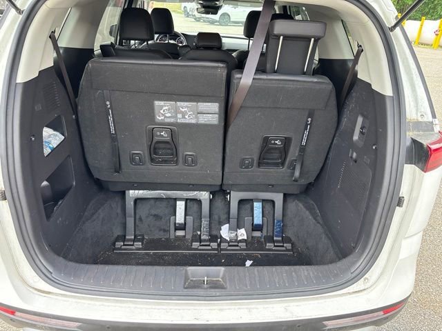 Certified Used 2024 Snow White Pearl Kia LX image 9