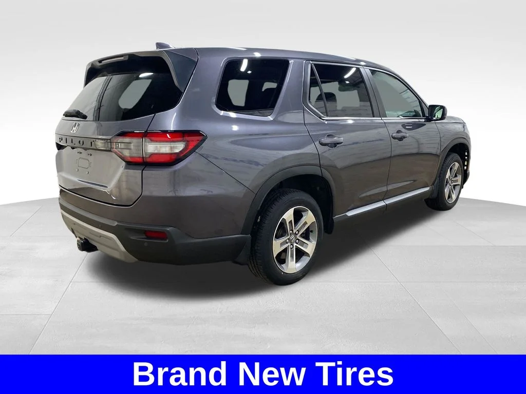 Used 2025 Gray Honda EX-L image 4