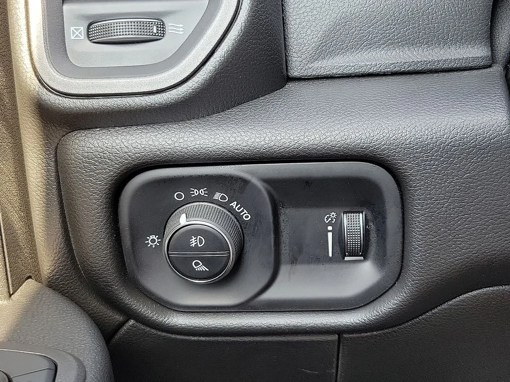 2025 RAM 2500 Tradesman - Photo 14
