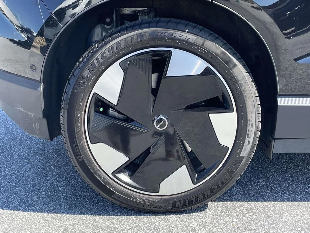2025 Volvo EX30 Ultra - Photo 32