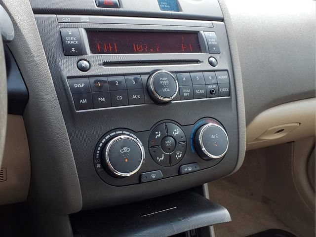 Used 2011  Nissan 2.5 S image 8