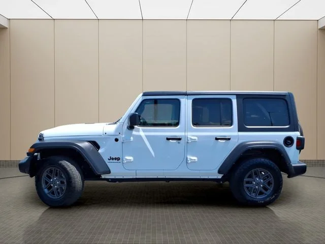 Used 2024 White Jeep Sport S image 16