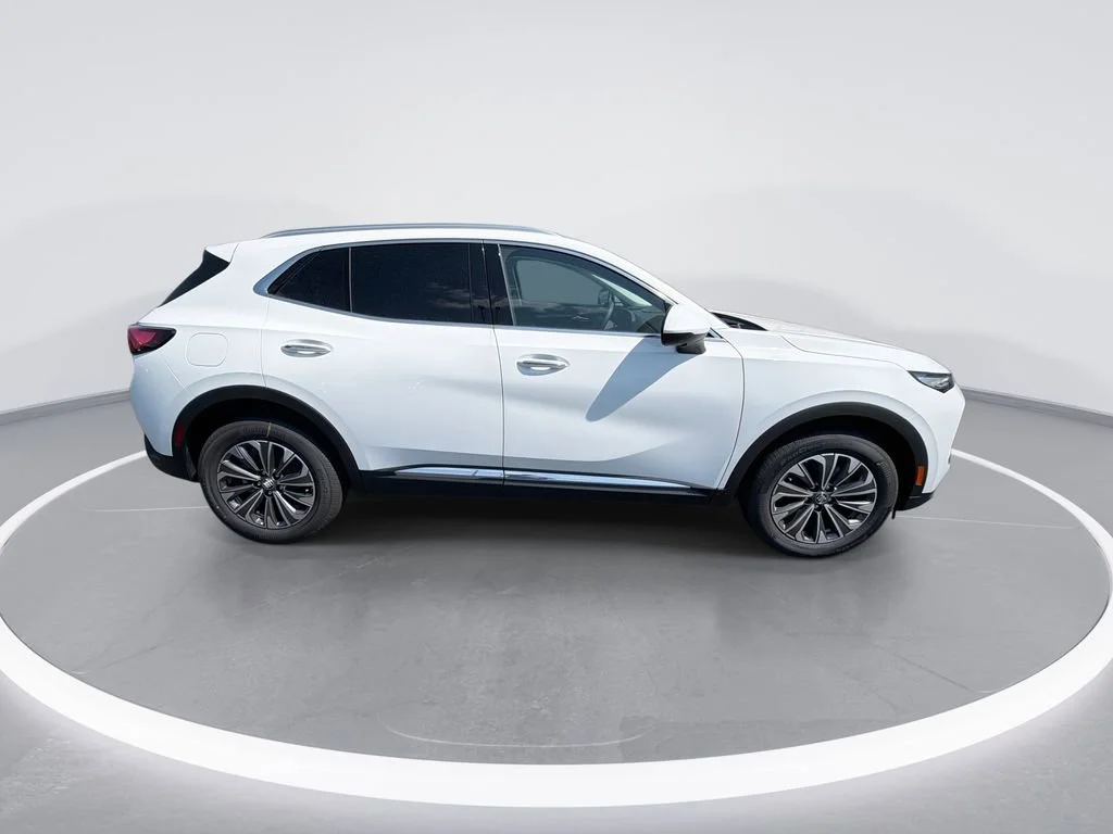 New 2026 Summit White Buick Preferred image 8