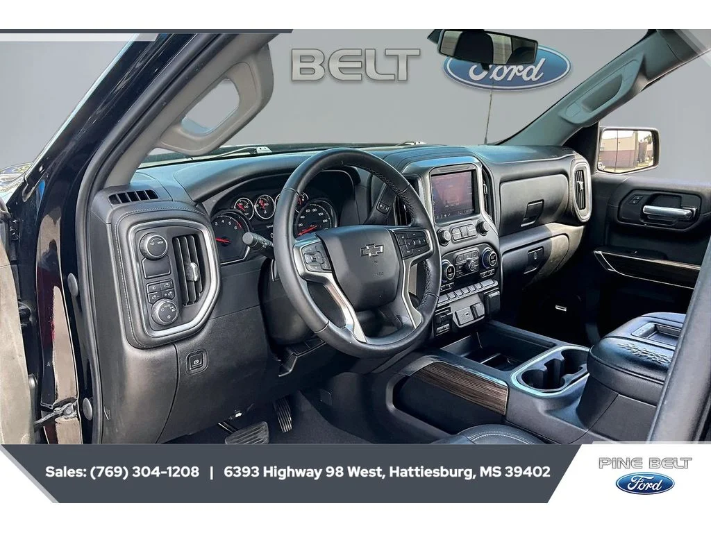 Used 2021 BLACK Chevrolet RST image 13
