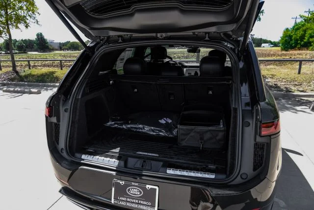 New 2026  Land Rover Dynamic SE image 64