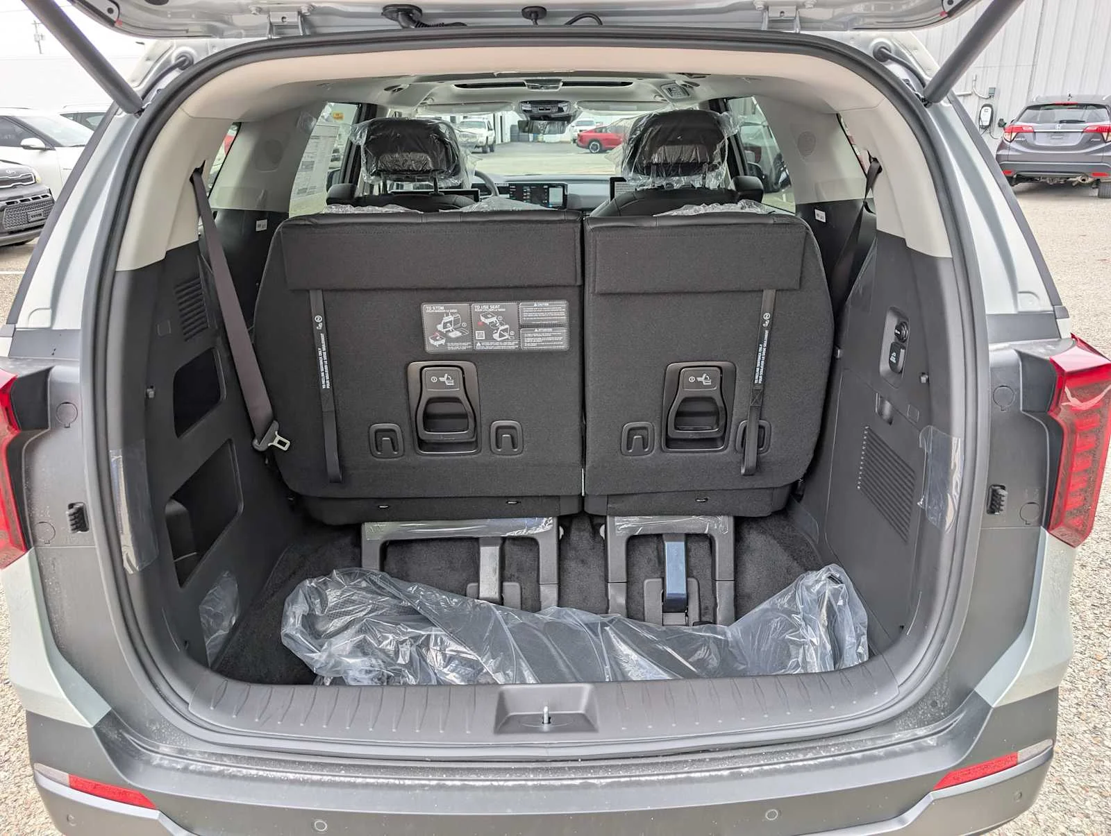 New 2027 Ivory Silver Kia SX Prestige image 7