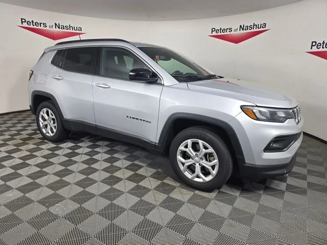 2024 Jeep Compass Latitude 4X4's photo