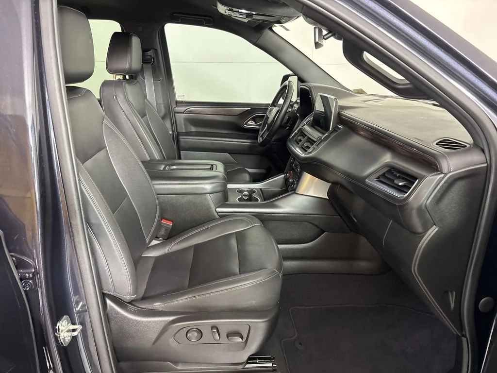 Used 2023 Gray Chevrolet LT image 21