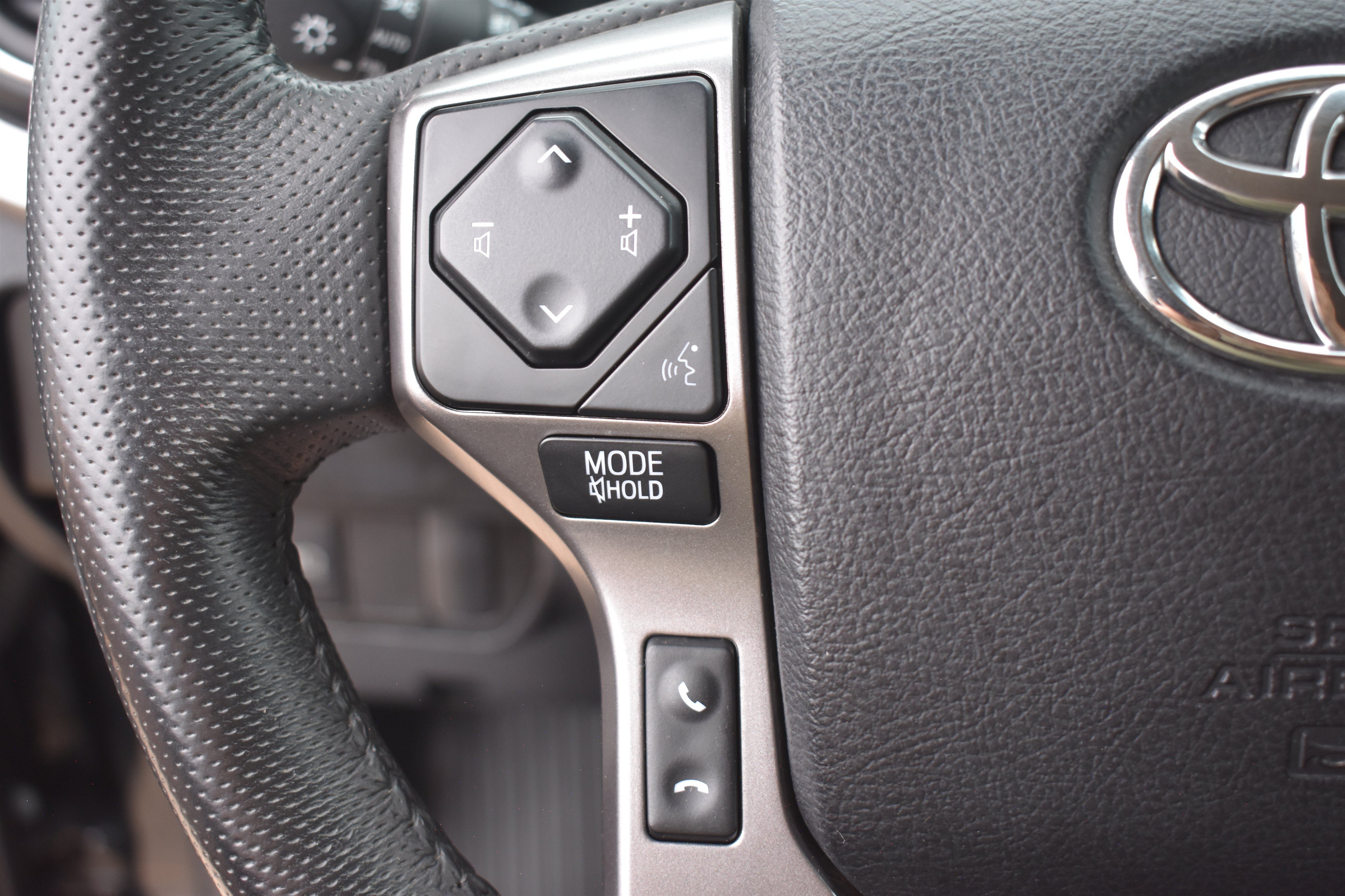 Used 2022 Black Toyota SR5 image 21