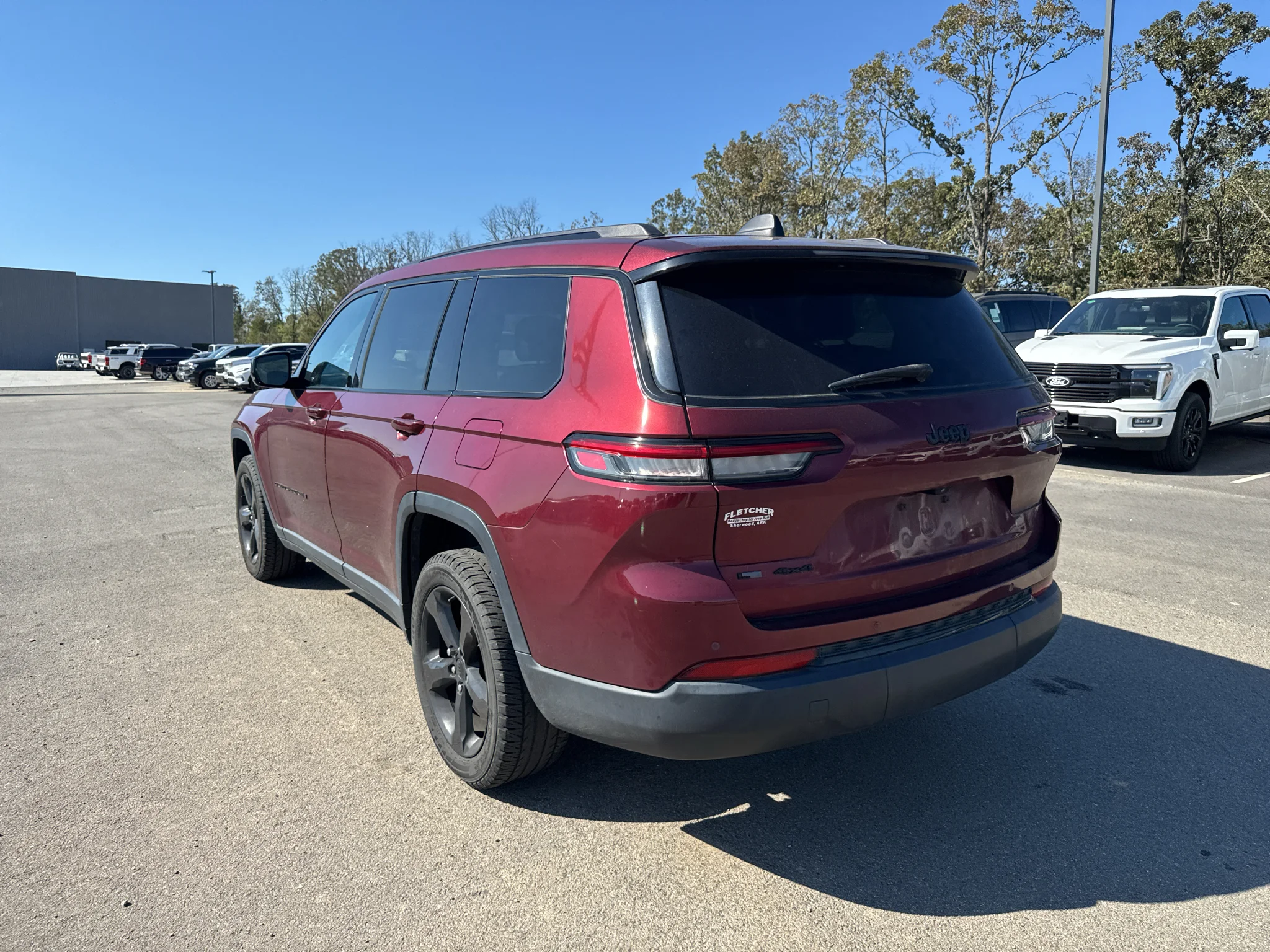 Used 2021 Velvet Red Pearlcoat Jeep Altitude image 14