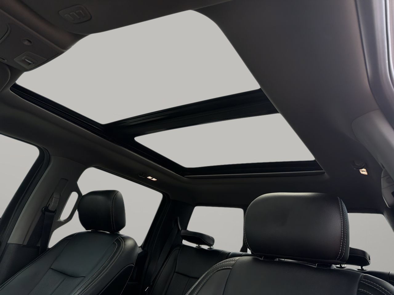 Used 2019 Magnetic Ford Lariat image 20