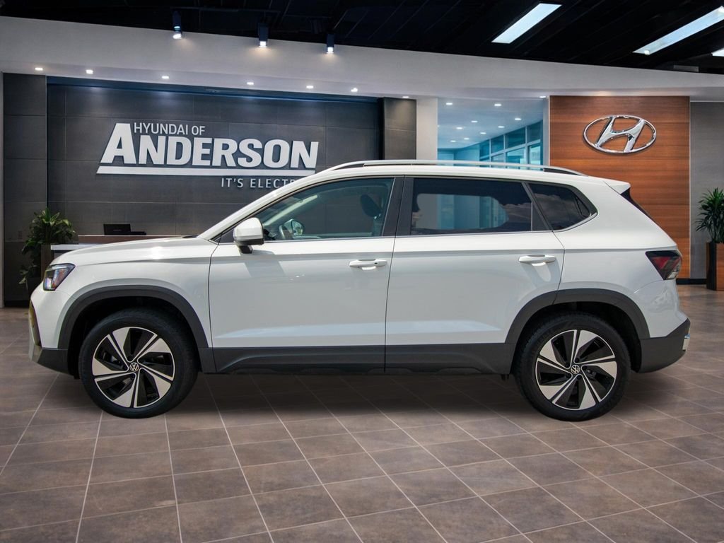 2025 Volkswagen Taos SE - Photo 5