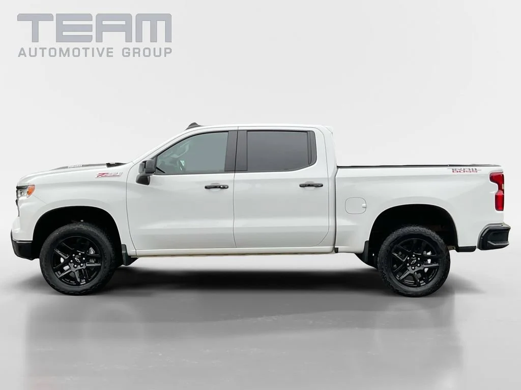 Used 2025 Summit White Chevrolet LT Trail Boss image 4