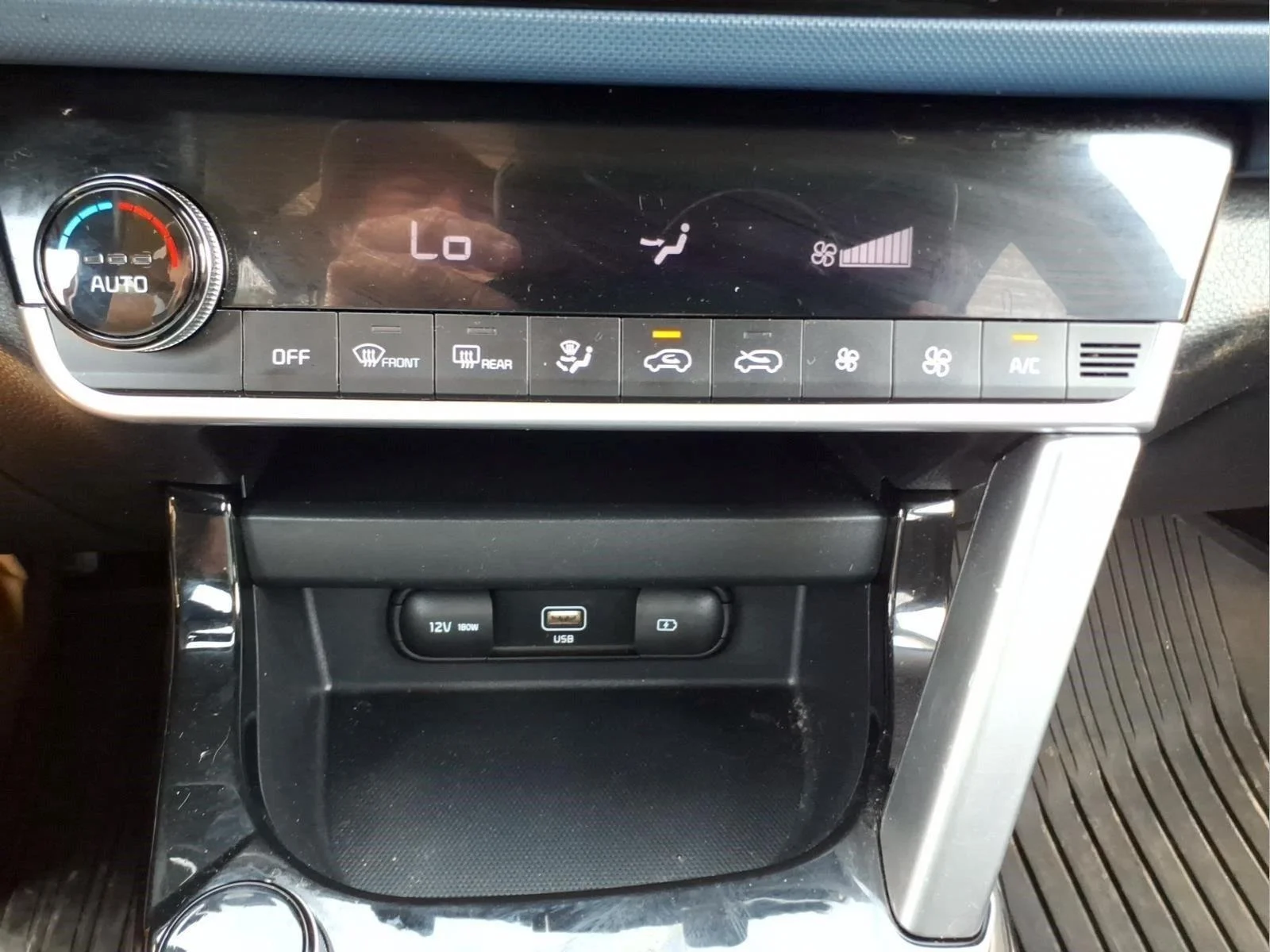 Used 2023 Mars Orange Kia Nightfall image 24