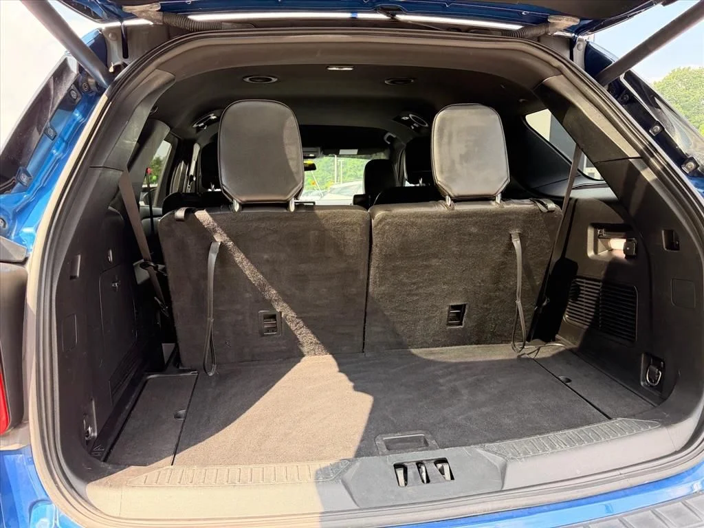 Used 2020 Blue Ford XLT image 28
