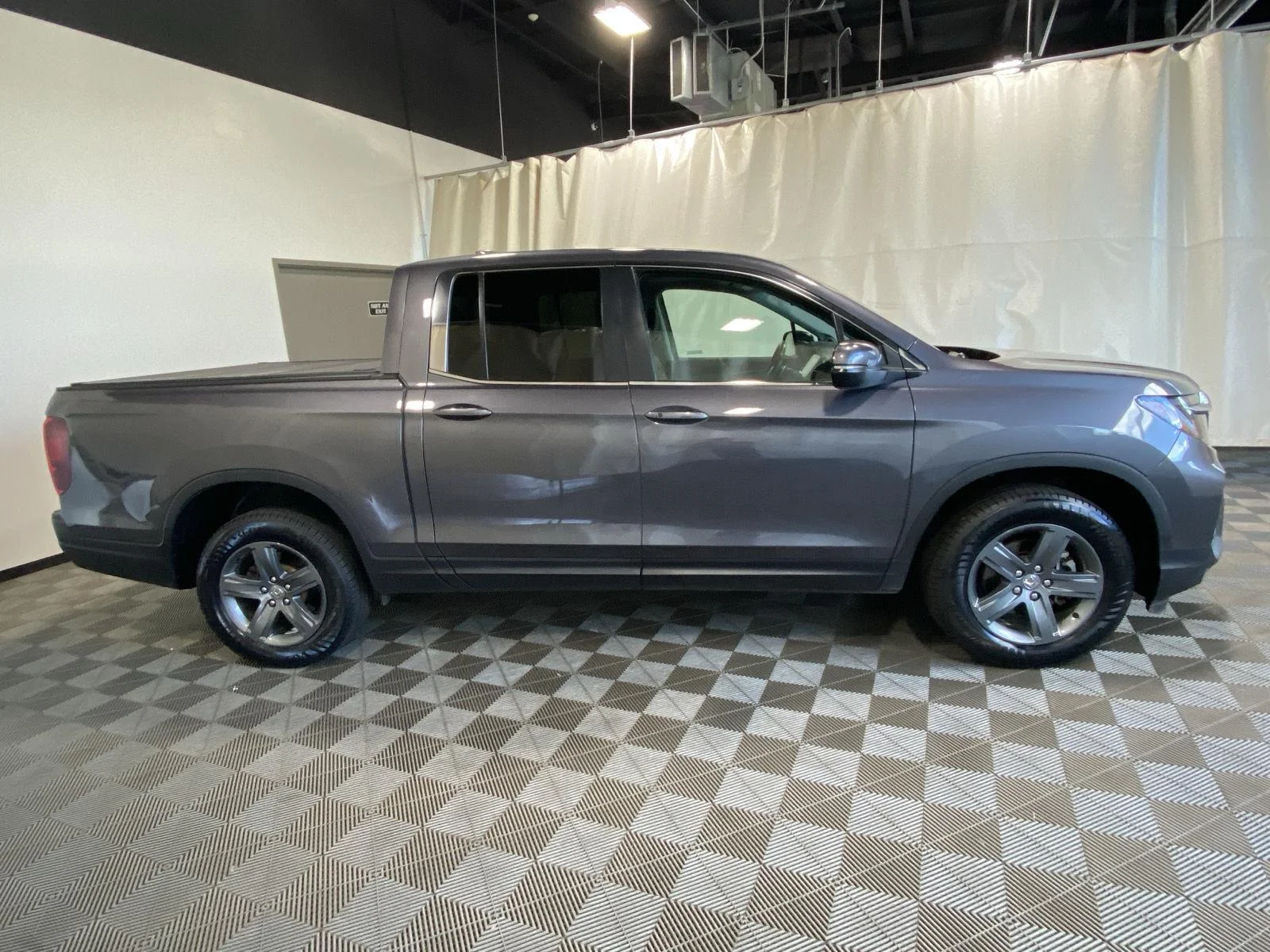 Used 2023 Modern Steel Metallic Honda RTL image 8