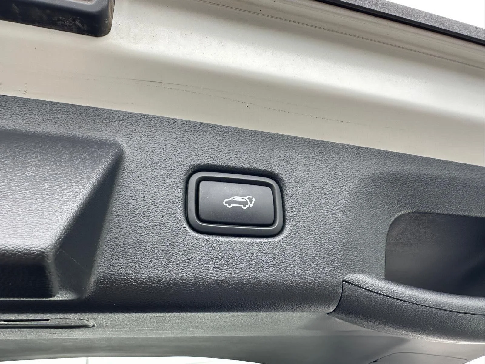 Used 2023 Serenity White Pearl Hyundai SEL image 46
