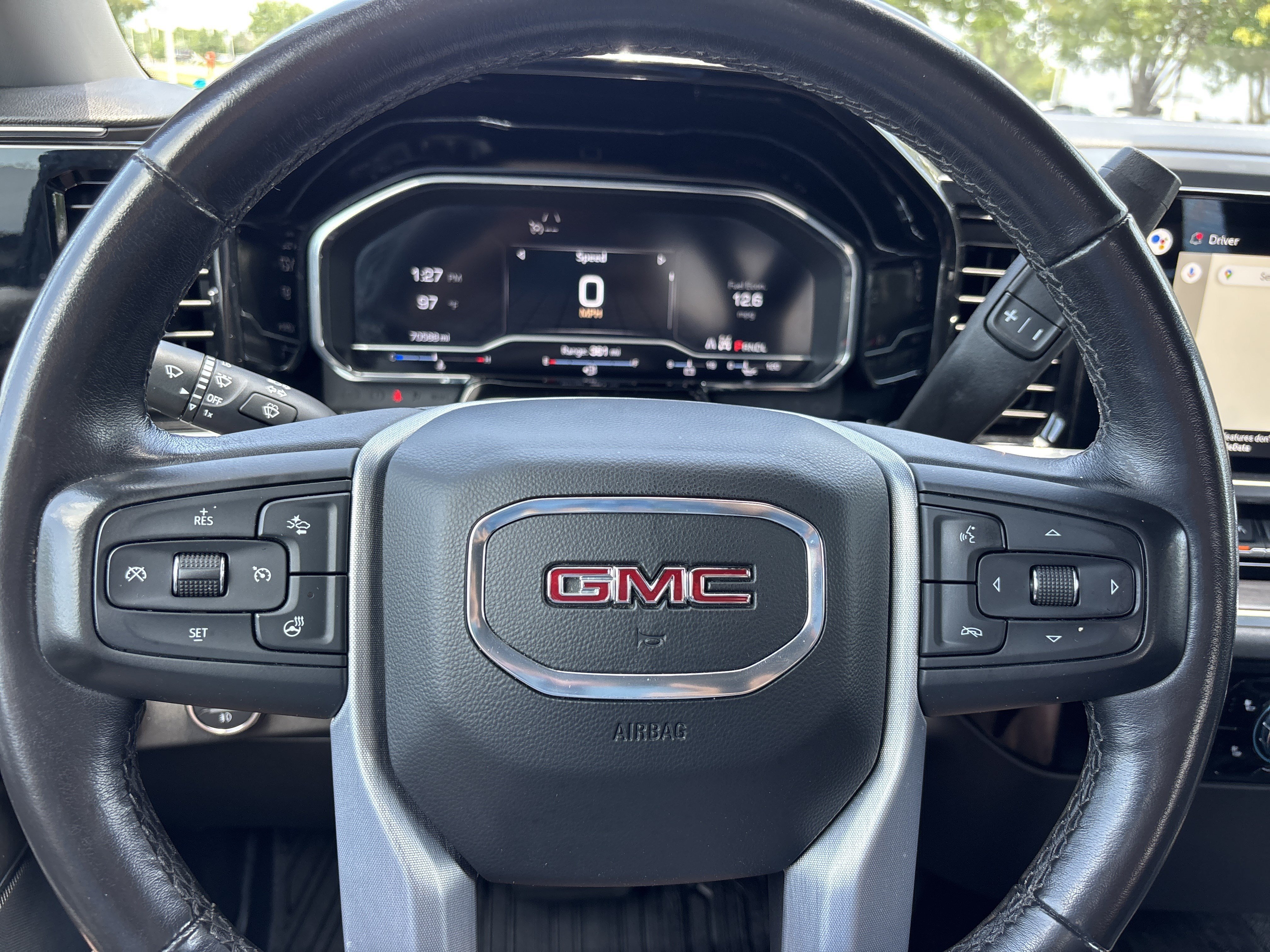 Used 2022 Summit White GMC SLT Crew Cab 4WD image 25