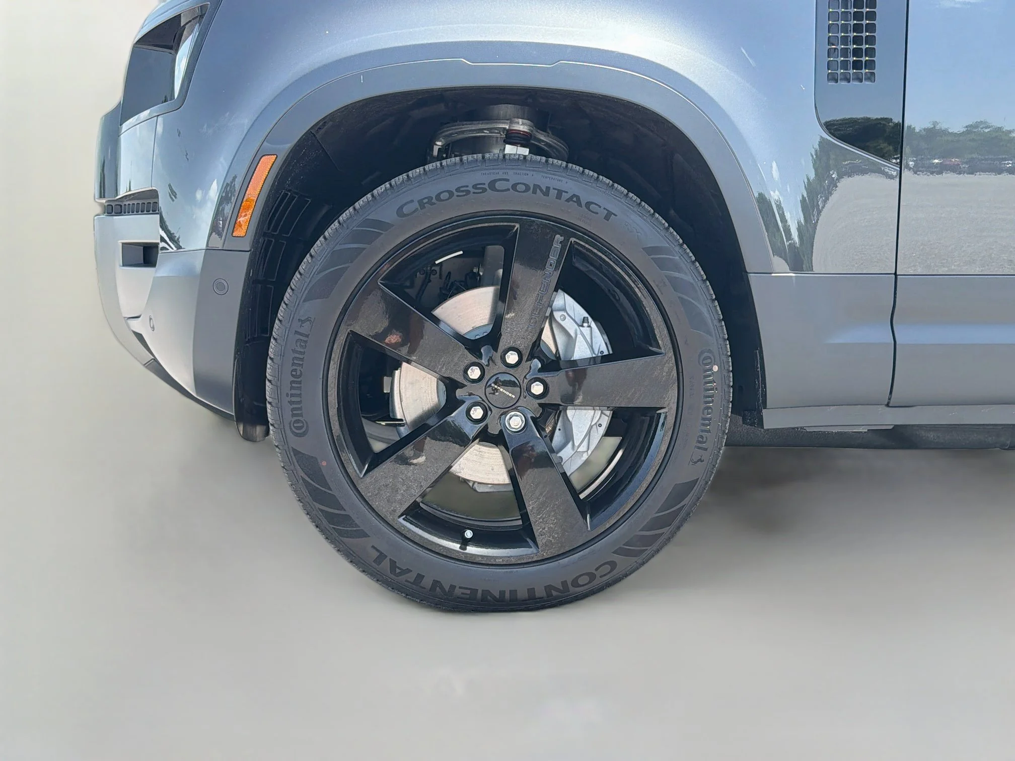 New 2026 Carpathian Grey Land Rover S image 43