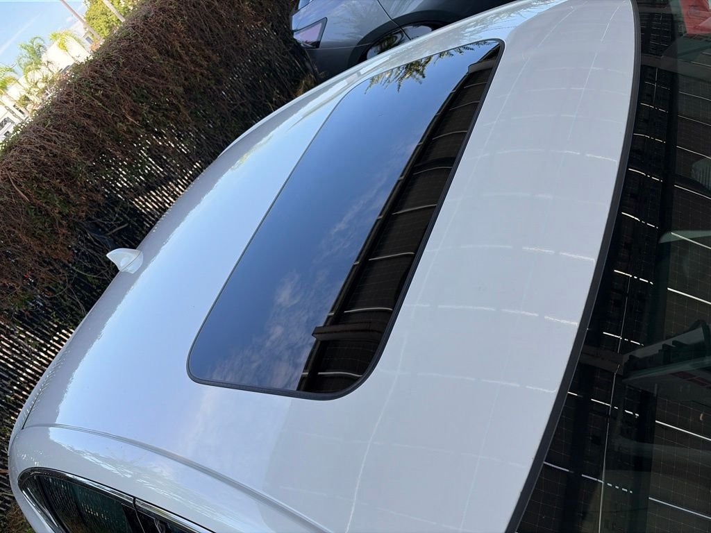 Used 2023 White Honda EX image 32