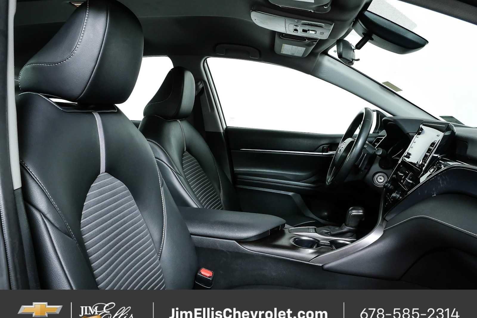 2024 Toyota Camry SE - Photo 20