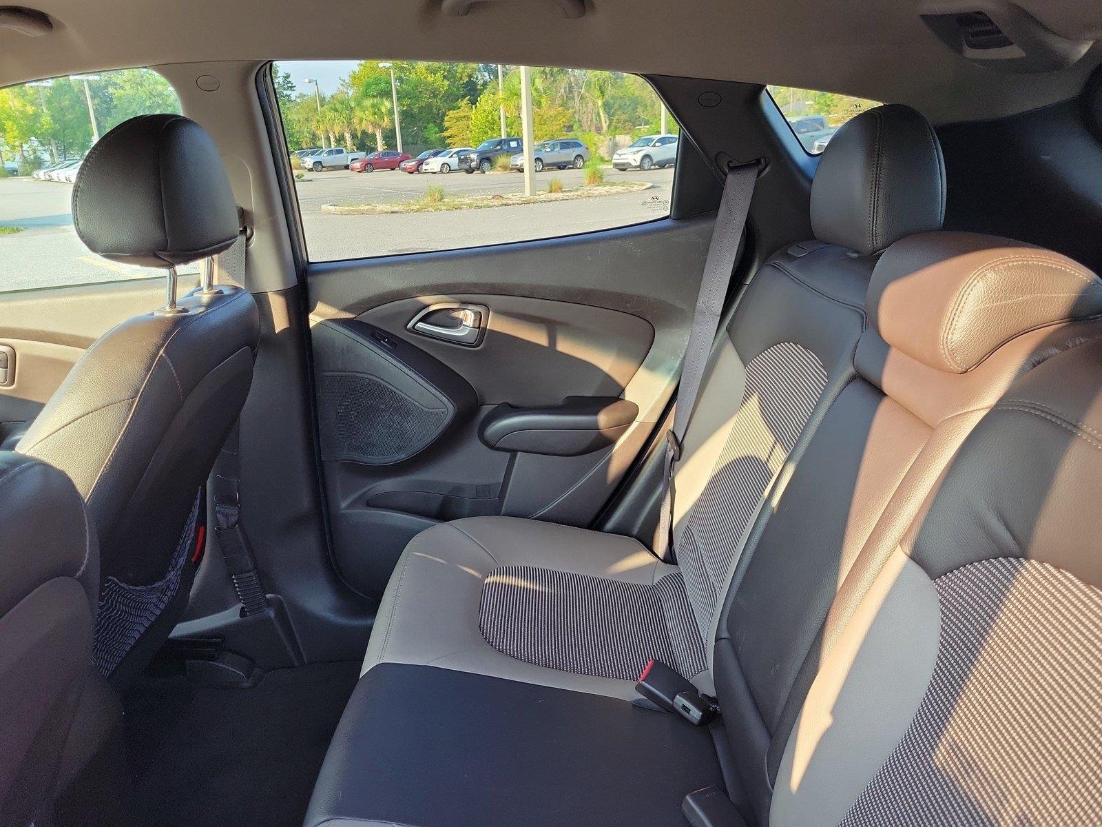 Used 2013 Chai Bronze Hyundai GLS image 14