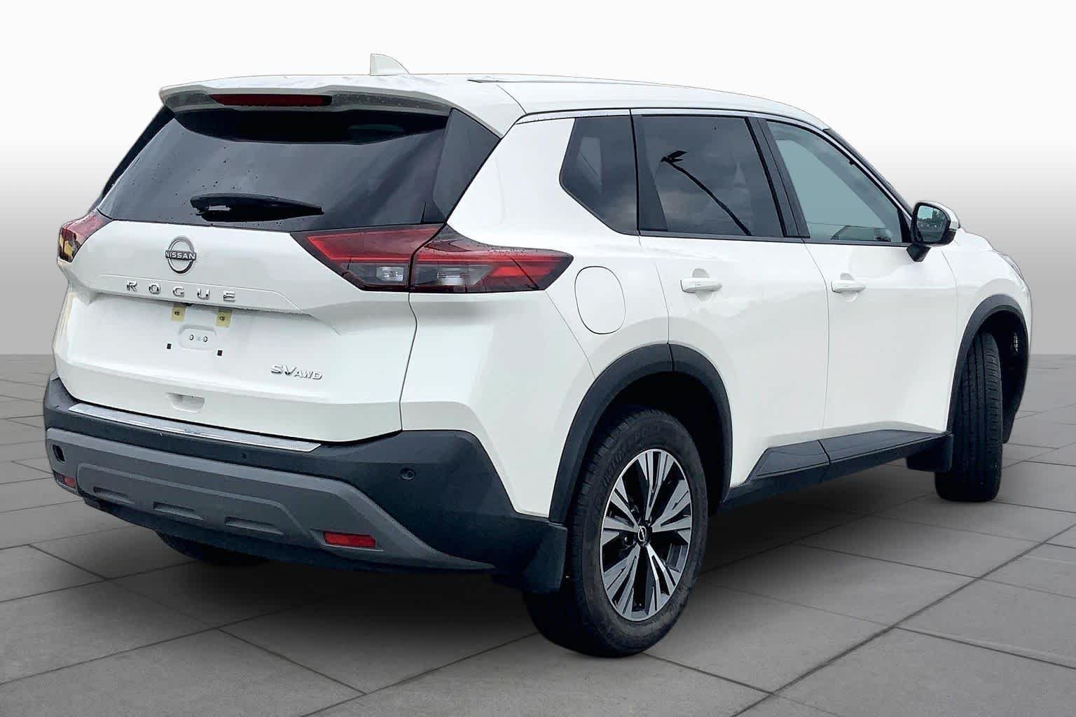 Used 2023 Pearl White Tricoat Nissan SV image 12