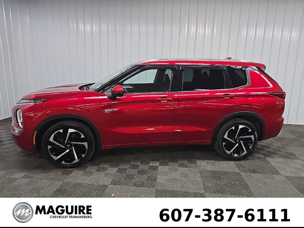 Used 2023 Red Mitsubishi SEL image 5