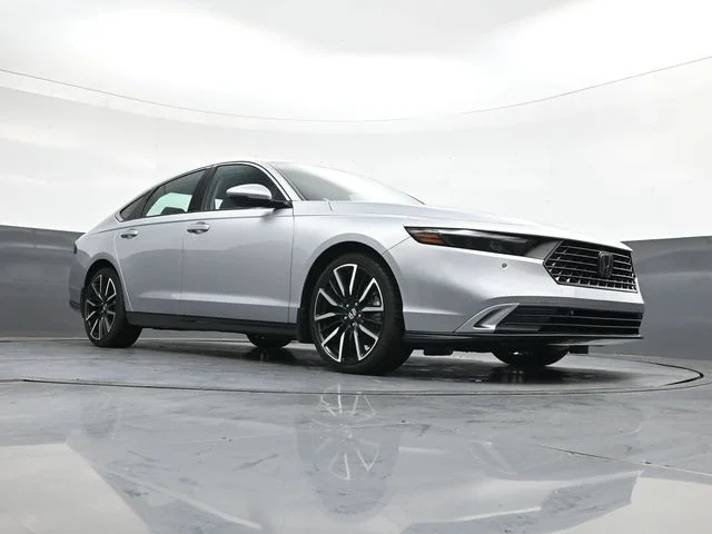 Used 2025  Honda Touring image 27