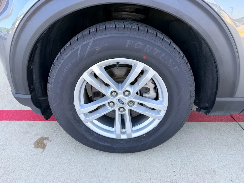 Used 2024 Carbonized Gray Metallic Ford XLT image 28