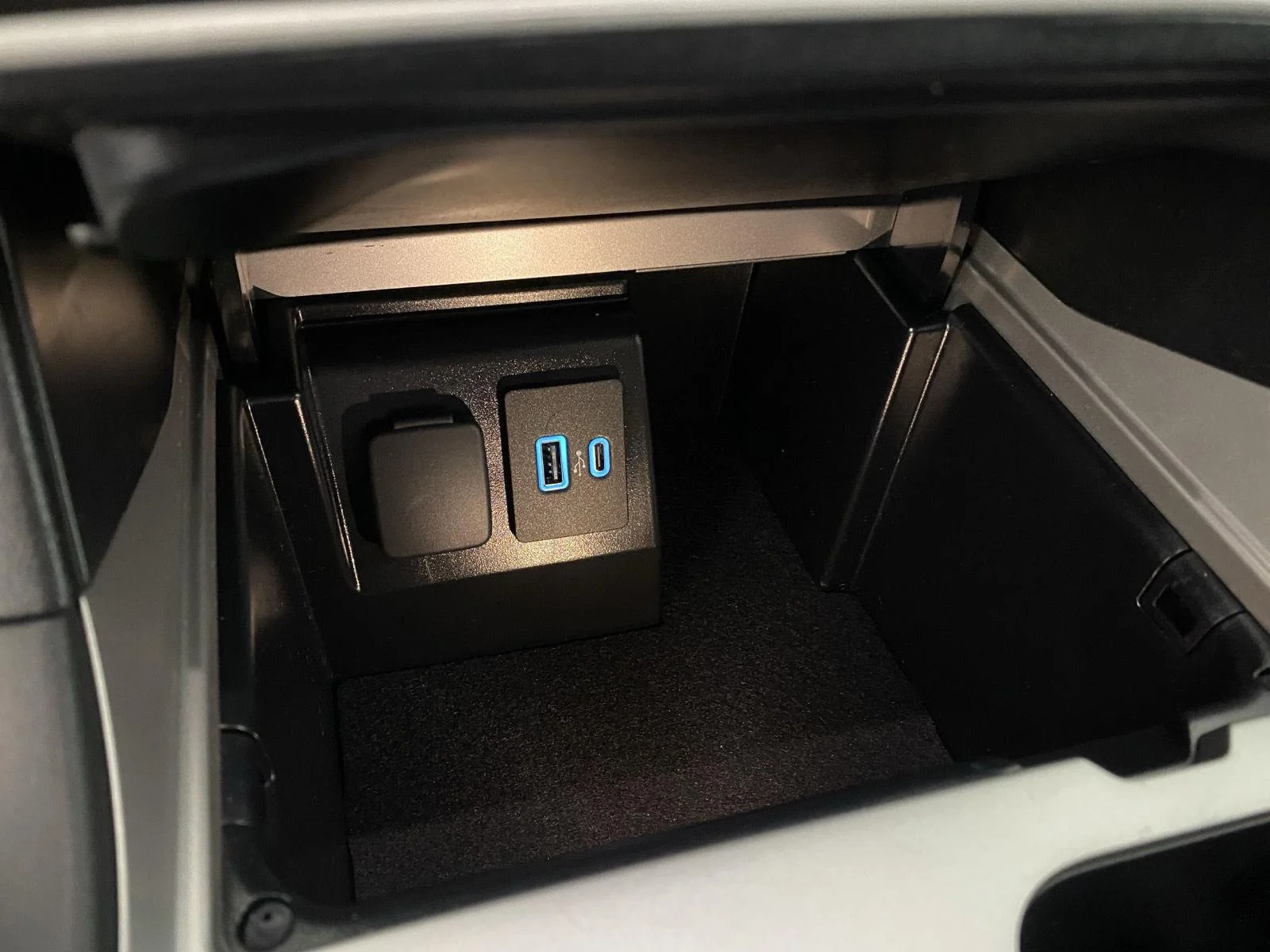 Used 2024 Carbonized Gray Ford XLT image 14
