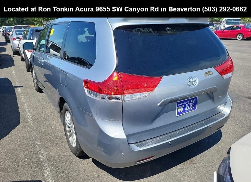 Used 2014 Silver Sky Metallic Toyota XLE image 4