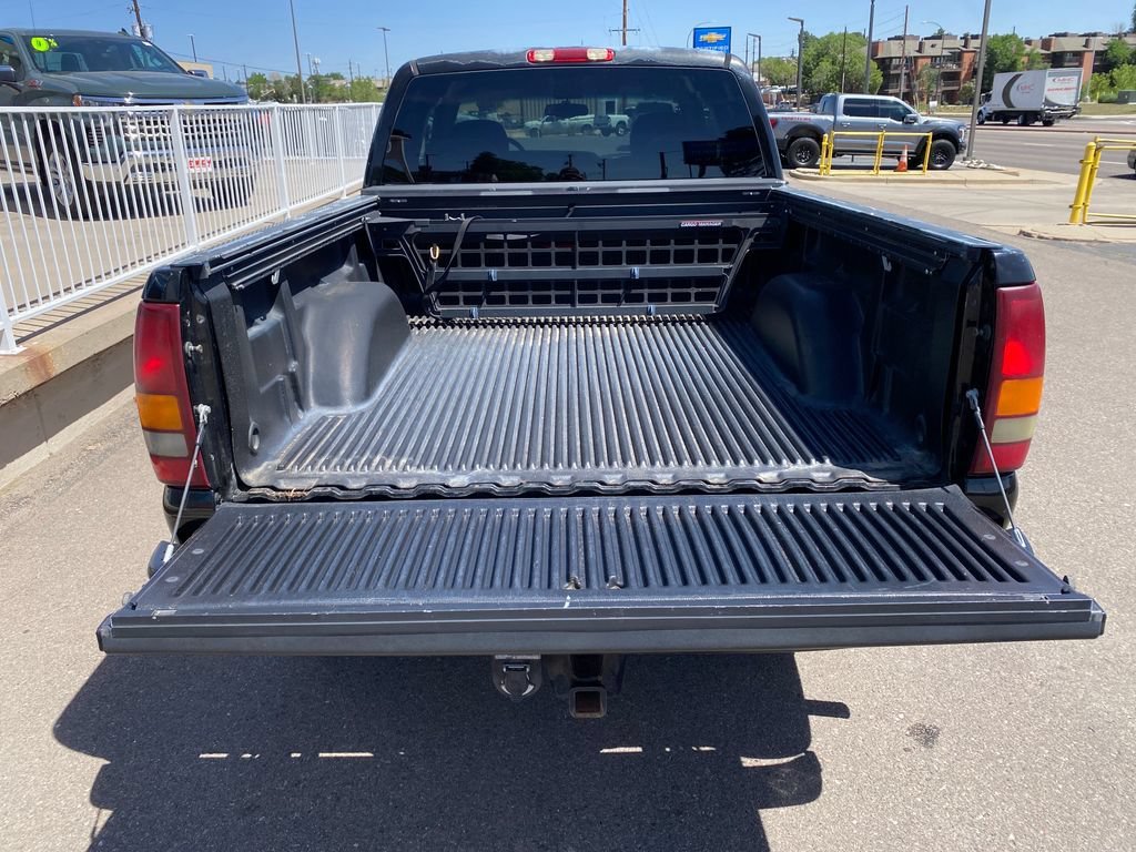 Used 2002 Onyx Black GMC SLE image 22