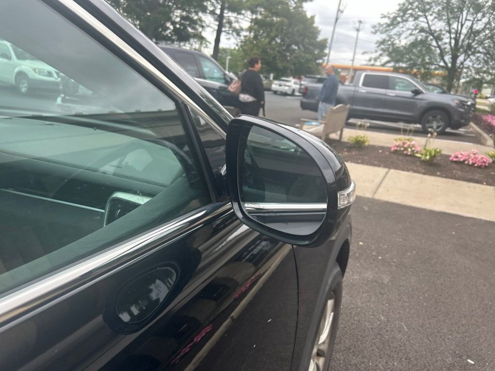 Used 2016 Ebony Black Kia LX image 11